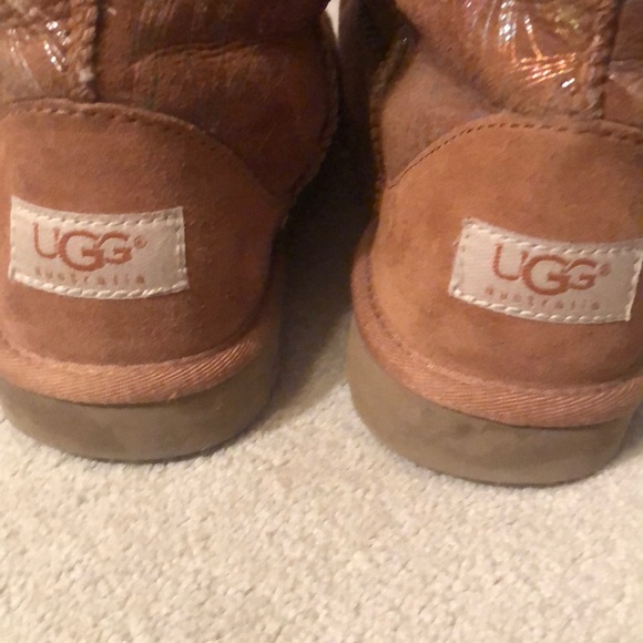 UGG TALL LIMITED EDITION Holographic fern design - Picture 6 of 9